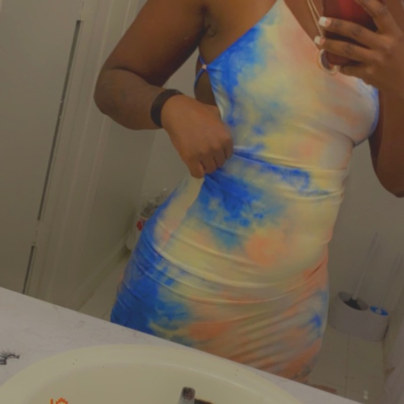 Stretch dress Sleeveless Lace up closure back Roun - Picture 3 of 4